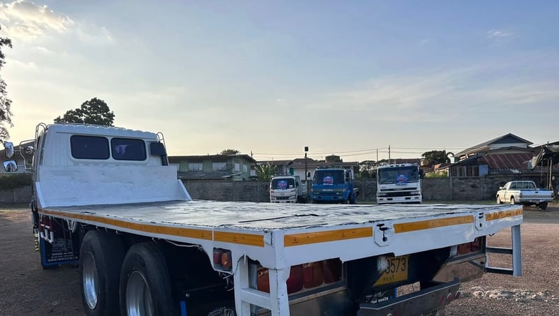 HINO FL3H 10ล้อเพลาเดียวกระบะพื้นเรียบ 195 รถบรรทุก 10ล้อ พื้นเรียบ ปี1997 HINO FL3H 10ล้อเพลาเดียวกระบะพื้นเรียบ 195 รถบรรทุก 10ล้อ พื้นเรียบ ปี1997