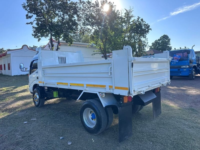 ขายดั้ม