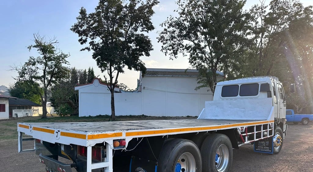 HINO FL3H 10ล้อเพลาเดียวกระบะพื้นเรียบ 195 รถบรรทุก 10ล้อ พื้นเรียบ ปี1997 HINO FL3H 10ล้อเพลาเดียวกระบะพื้นเรียบ 195 รถบรรทุก 10ล้อ พื้นเรียบ ปี1997