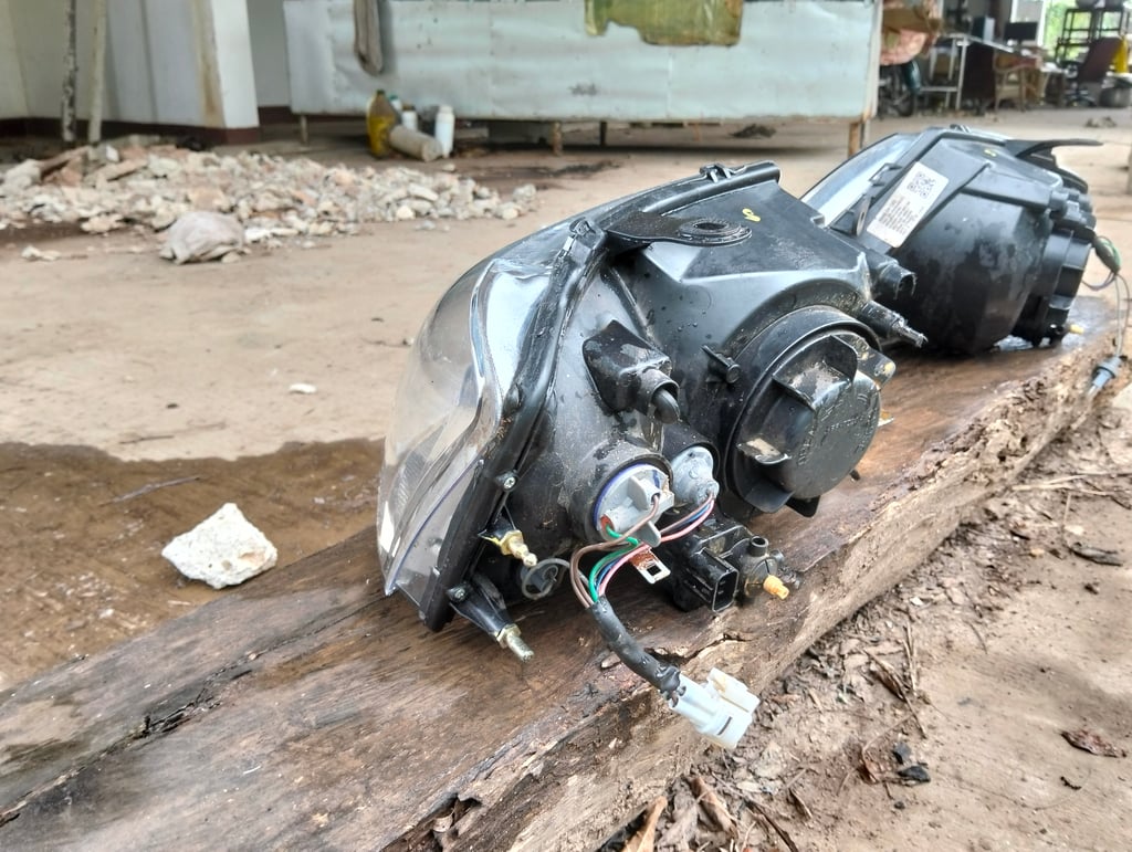 ไฟหน้าทาทา ไฟหน้าทาทา