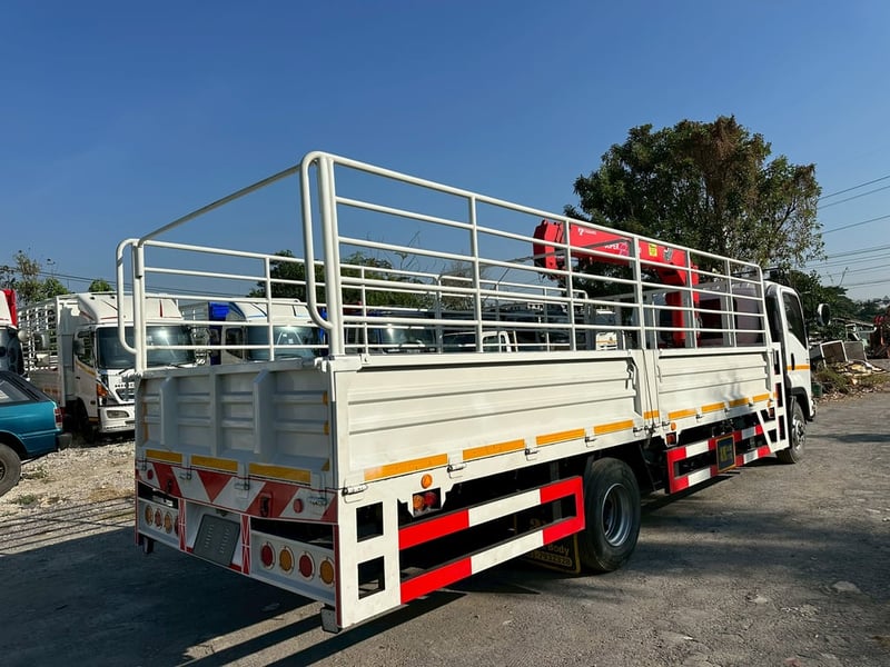 ISUZU FRR 190แรงม้า รถบรรทุก 6ล้อ กระบะเหล็กติดเครน ปี2022 เลขไมล์ 26,000 กม.