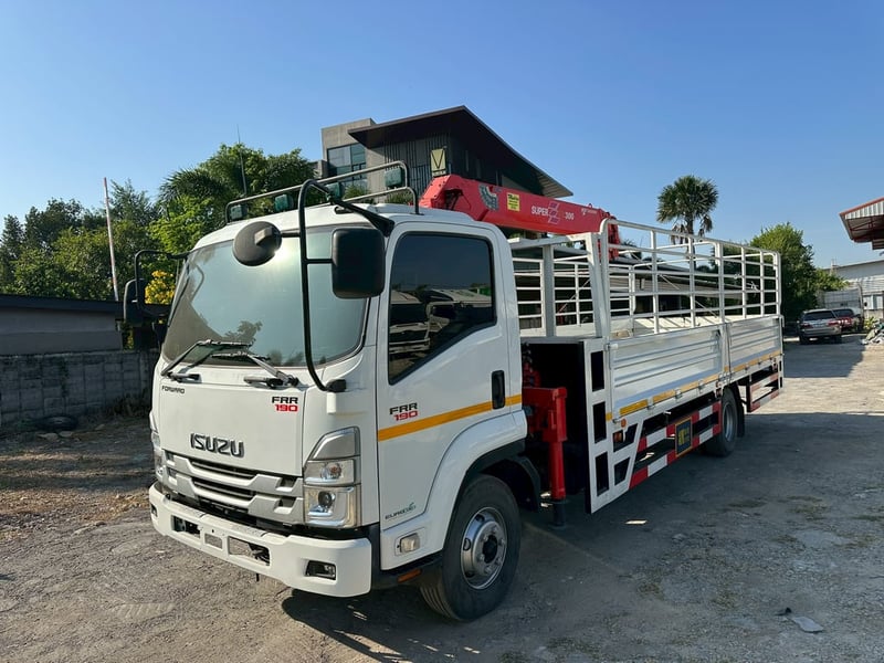 ISUZU FRR 190แรงม้า รถบรรทุก 6ล้อ กระบะเหล็กติดเครน ปี2022 เลขไมล์ 26,000 กม.