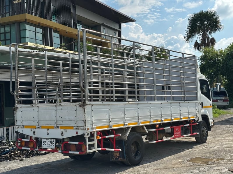 ISUZU FRR 190 ปี61 ยาว5.60 ไมล์7x,xxxkm ISUZU FRR 190 ปี61 ยาว5.60 ไมล์7x,xxxkm