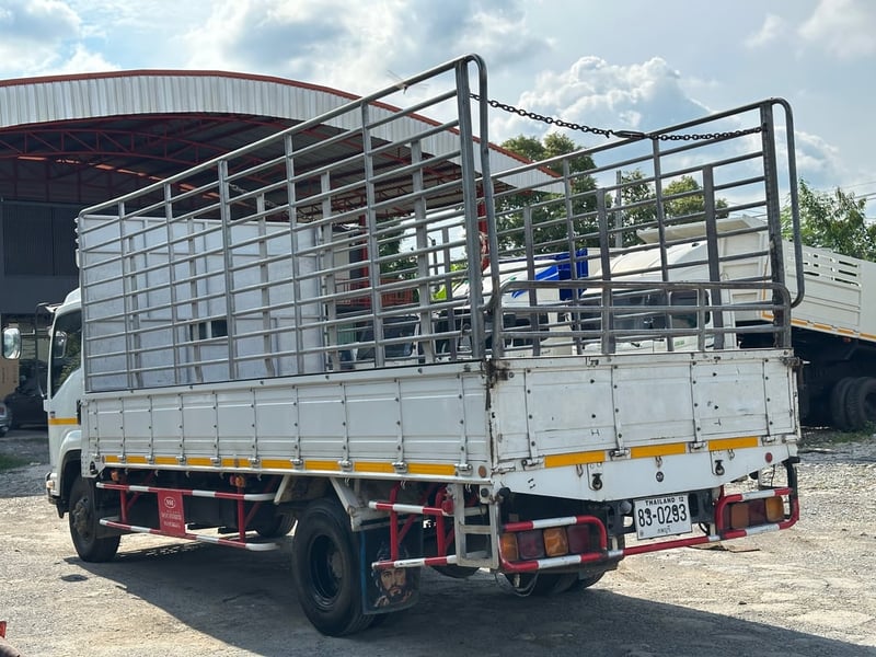 ISUZU FRR 190 ปี61 ยาว5.60 ไมล์7x,xxxkm ISUZU FRR 190 ปี61 ยาว5.60 ไมล์7x,xxxkm