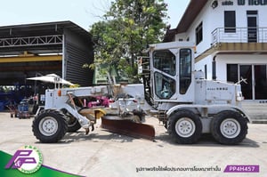 ขายรถเกรด KOMATSU GD405A-2 เทียบเท่า 120G ห้องเก๋ง มี Scarifier ใบมีด 3.0 เมตร มือสองสภาพดี นำเข้าจากญี่ปุ่น โดย P&P Pro ขายรถเกรด KOMATSU GD405A-2 เทียบเท่า 120G ห้องเก๋ง มี Scarifier ใบมีด 3.0 เมตร มือสองสภาพดี นำเข้าจากญี่ปุ่น โดย P&P Pro