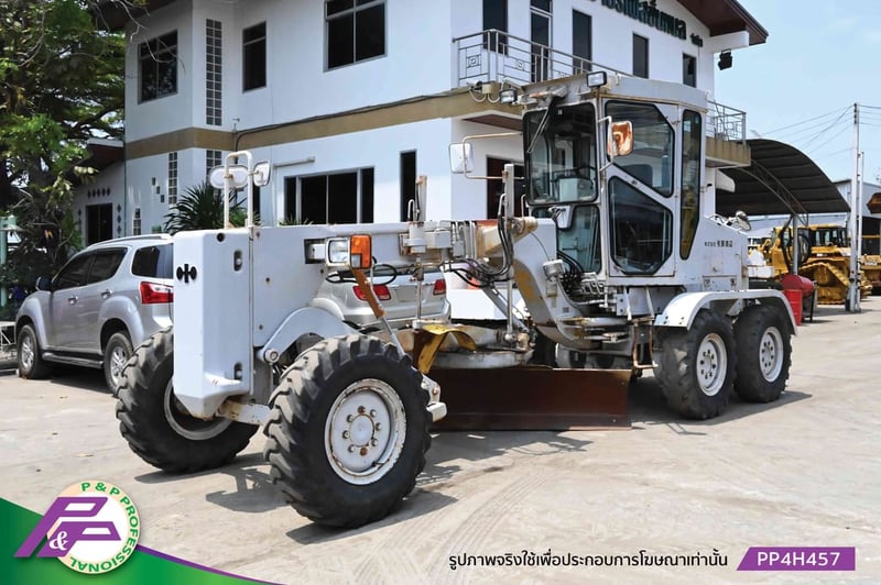 ขายรถเกรด KOMATSU GD405A-2 เทียบเท่า 120G ห้องเก๋ง มี Scarifier ใบมีด 3.0 เมตร มือสองสภาพดี นำเข้าจากญี่ปุ่น โดย P&P Pro