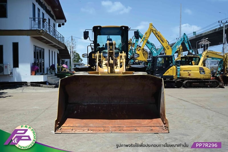 ขายรถตักล้อยาง CAT 938M เทียบเท่า WA320-8 ห้องเก๋ง มีฟังก์ชันลดความสั่นสะเทือนขณะขับขี่ (Ride control) มีกล้องมองหลัง มือสองสภาพดี นำเข้าจากญี่ปุ่น โดย P&P Pro