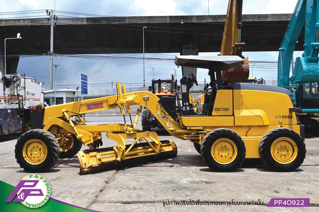ขายรถเกรด KOMATSU GD355A-3 มี Scarifier ใบมีด 3.1 เมตร มือสองสภาพดี นำเข้าจากญี่ปุ่น โดย P&P Pro ขายรถเกรด KOMATSU GD355A-3 มี Scarifier ใบมีด 3.1 เมตร มือสองสภาพดี นำเข้าจากญี่ปุ่น โดย P&P Pro