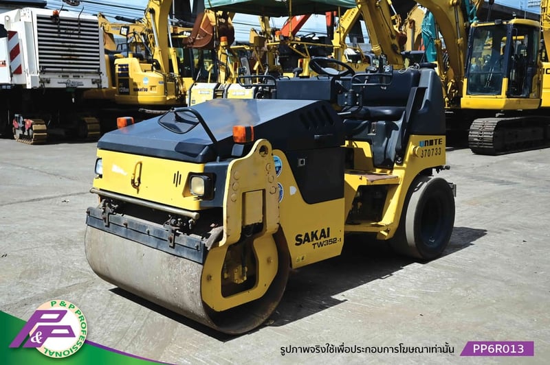 ขายรถบดหน้าเหล็ก-หลังยาง SAKAI TW352-1 รุ่นใหม่ เอวอ่อน มือสองสภาพดี นำเข้าจากญี่ปุ่น โดย P&P Pro