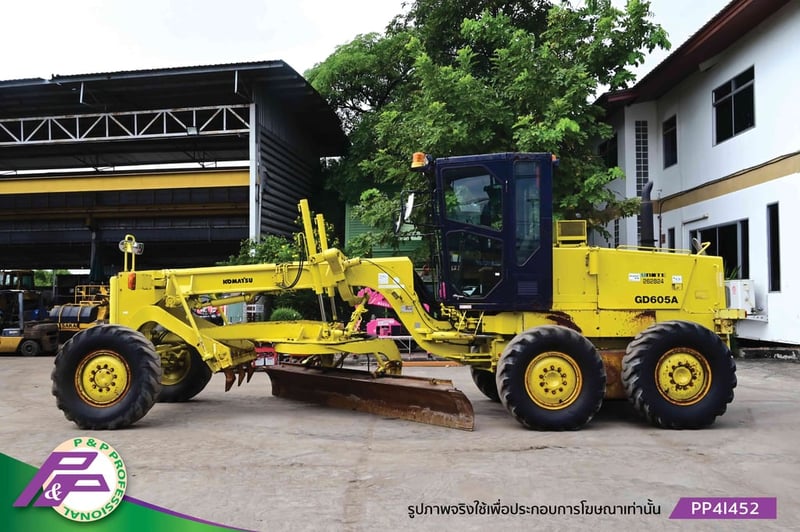 ขายรถเกรด ขนาดเทียบเท่า 140H KOMATSU GD605A-5E ห้องเก๋ง มี Scarifier ใบมีด 3.7 เมตร มือสองสภาพดี นำเข้าจากญี่ปุ่น โดย P&P Pro