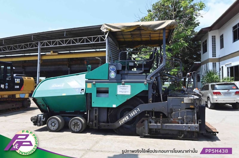 ขายรถปูยาง VOGELE SUPER1603-1 ล้อยาง Screed AB500TV ปูกว้าง 5.0 เมตร พร้อมตัวต่อขยายถึง 7.0 เมตร มี Tamper และ Vibrator มือสองสภาพดี นำเข้าจากญี่ปุ่น โดย P&P Pro