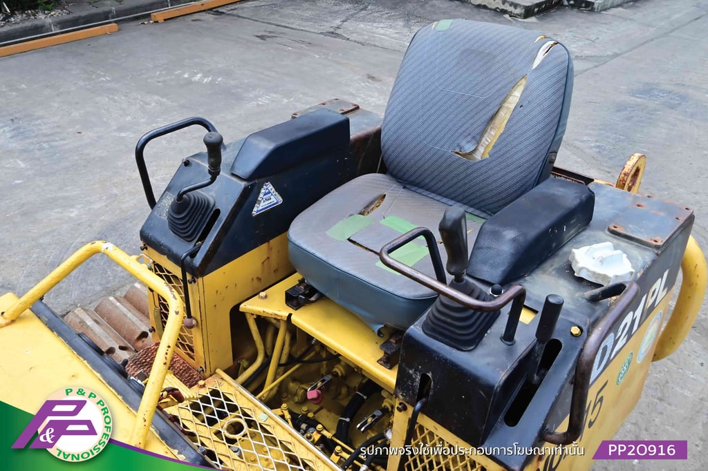ขายรถดัน KOMATSU D21PL-7E แทรคตีนเป็ด ขนาด 700 มม. ใบมีด 4 ทิศทาง มือสองสภาพดี นำเข้าจากญี่ปุ่น โดย P&P Pro ขายรถดัน KOMATSU D21PL-7E แทรคตีนเป็ด ขนาด 700 มม. ใบมีด 4 ทิศทาง มือสองสภาพดี นำเข้าจากญี่ปุ่น โดย P&P Pro