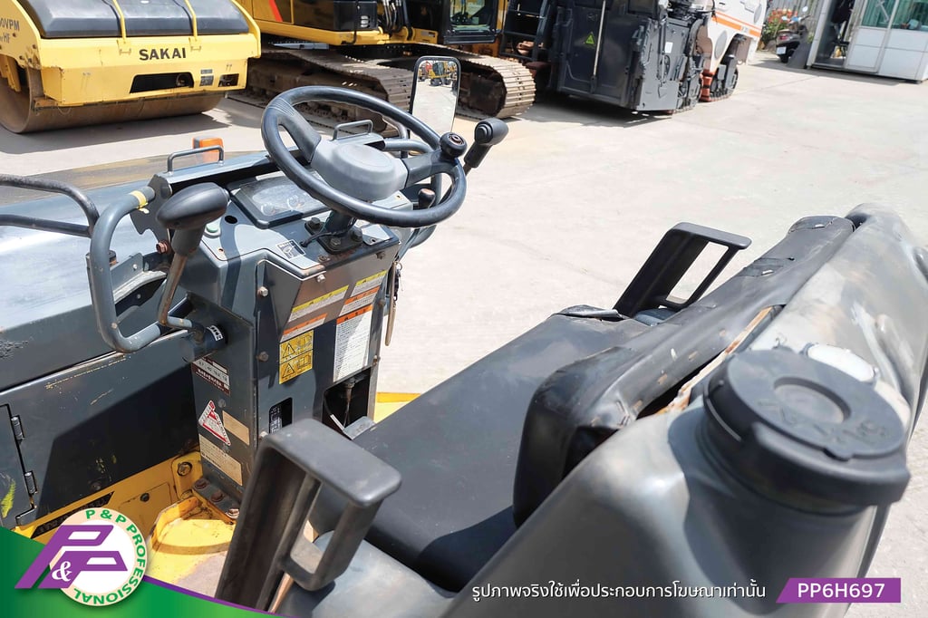 ขายรถบดหน้าเหล็ก-หลังยาง SAKAI TW352-1 รุ่นใหม่, เอวอ่อน, ชั่วโมงน้อย มือสองสภาพดี นำเข้าจากญี่ปุ่น โดย P&P Pro