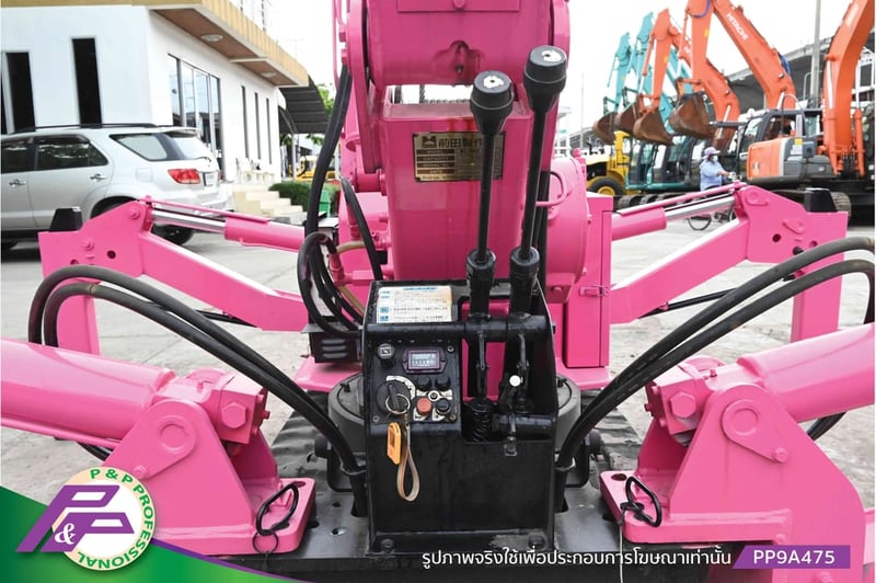 ขายเครนแมงมุม MAEDA MC-205C ยกได้ 2 ตัน ชั่วโมงน้อย มือสองสภาพดี นำเข้าจากญี่ปุ่น โดย P&P Pro