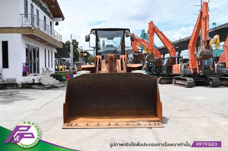 ขายรถตักล้อยาง HITACHI ZW180 เทียบเท่า WA320-6 และ 938H, ห้องเก๋ง นำเข้าจากญี่ปุ่น เก่านอกสภาพดี โดย P&P Pro ขายรถตักล้อยาง HITACHI ZW180 เทียบเท่า WA320-6 และ 938H, ห้องเก๋ง นำเข้าจากญี่ปุ่น เก่านอกสภาพดี โดย P&P Pro