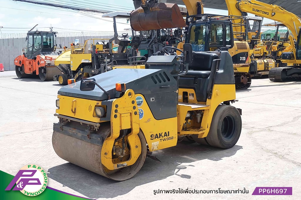 ขายรถบดหน้าเหล็ก-หลังยาง SAKAI TW352-1 รุ่นใหม่, เอวอ่อน, ชั่วโมงน้อย มือสองสภาพดี นำเข้าจากญี่ปุ่น โดย P&P Pro