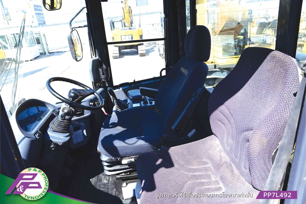 ขายรถตักล้อยาง KOMATSU WA200-6Y เทียบเท่า 924H ห้องเก๋ง แขนยาว มีฟังก์ชันลดความสั่นสะเทือนขณะขับขี่ Ride control มือสองสภาพดี นำเข้าจากญี่ปุ่น โดย P&P Pro