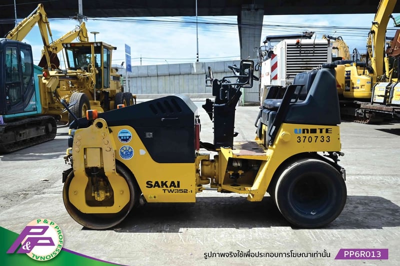 ขายรถบดหน้าเหล็ก-หลังยาง SAKAI TW352-1 รุ่นใหม่ เอวอ่อน มือสองสภาพดี นำเข้าจากญี่ปุ่น โดย P&P Pro ขายรถบดหน้าเหล็ก-หลังยาง SAKAI TW352-1 รุ่นใหม่ เอวอ่อน มือสองสภาพดี นำเข้าจากญี่ปุ่น โดย P&P Pro