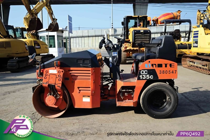 ขายรถบดหน้าเหล็ก-หลังยาง HITACHI CC135C-3A เทียบเท่า SAKAI TW352-1 เอวอ่อน ชั่วโมงน้อย มือสองสภาพดี นำเข้าจากญี่ปุ่น โดย P&P Pro