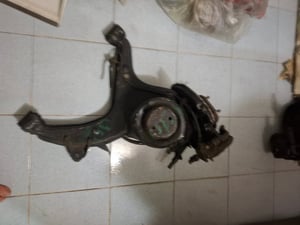 ปีกนก Toyota Crown