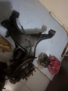 ปีกนก Toyota Crown