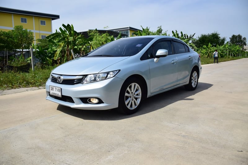 ออกรถ 9 บาท รถบ้านมือเดียว  ปี2012 ไม่เคยชน HONDA CIVIC FB 1.8E เบาะหนังแท้ปรับไฟฟ้า แอร์จอ เครื่องดีช่วงล่างแน่นๆ ครุสคอลโทล โทร 0957401229 ไอดีไลน์ UTBP