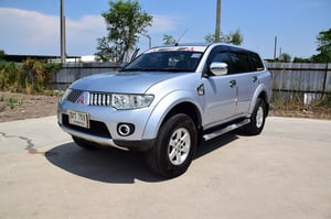 รถครอบครัว พร้อมเที่ยวทั่วไทย MITSUBISHI PAJERO SPORT 2.5 ดีเซล TURBO  เกียร์ออโต้ ตัวท็อปออฟชั่นส์ แอร์เย้นฉ่ำ เบาะหนังแท้ปรับไฟฟ้า พร้อม แอร์หลัง ติดตั้งจอแอนดรอย์  ดูหนังฟังเพลงครบ กุญแจรีโมท แม็กยางใหม่ปี2026 พร้อมใช้งานทั่วไทย โทร 0957401229 ไอดีไลน์ UTBP 