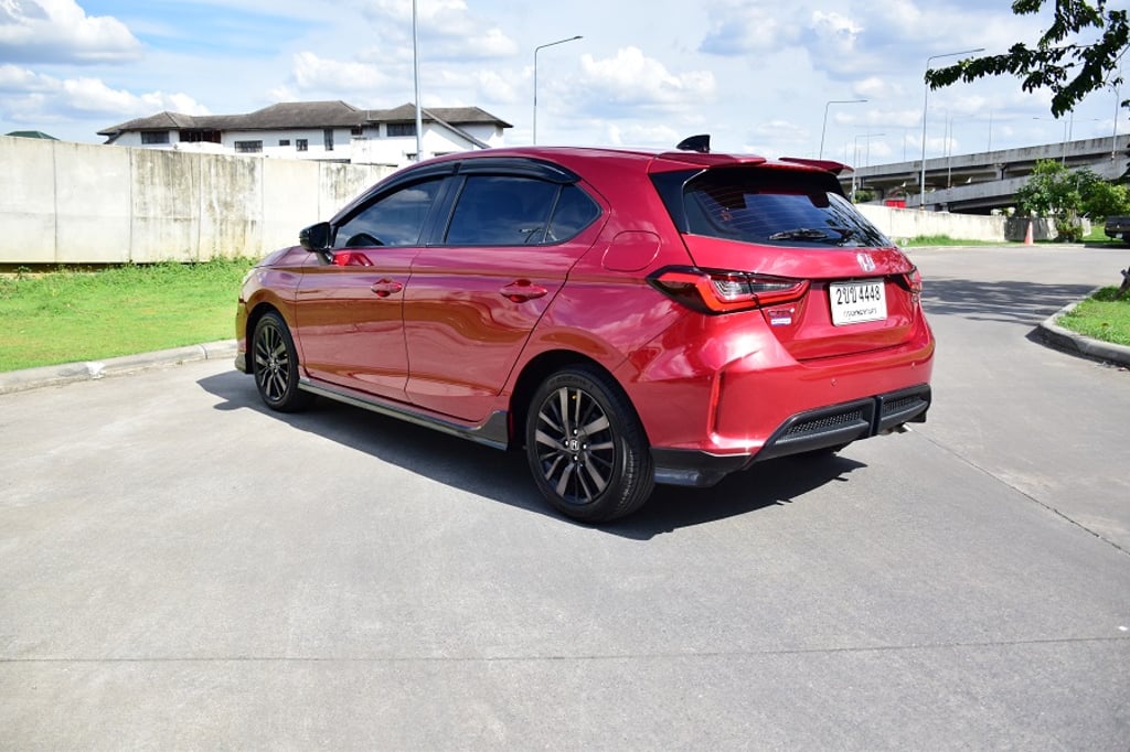 ปี2021 รถสวยมือเดียว ฟรีดาวน์ HONDA CITY 1.0เทอร์โบ RS ท็อปออฟชั่นส์  มาพร้อมชุดแต่งรอบคัน เกียร์ออโต้ พุตสต๊าท กุญแจคีรเร็ทสำรองครบ แอร์เย้นฉ่ำ ภายในใหม่สะอาดกิ๊ฟๆ พวงมาลัยมัลติ  บลูทู๊ธ ครูสคอลโทล จอ CD MP3 ABS USB AIRBAG กล้องหน้า หลัง เบาะสปอรต์  เครื่อง ช่วงล่างแน่น โทร0957401229 ไอดีไล UTBP