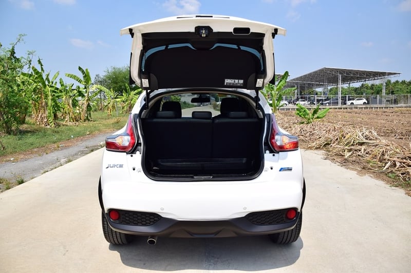 ฟรีดาวน์ NISSAN JUKE 1.6V ตัวท็อปออฟชั่นส์ เกียร์ออโต้ พุตสต๊าท กุญแจคีเรท แอร์ดิจิต๊อล จอทัสกรีน พวงมาลัยมเาติฟังชั่นส์ ล้อแม็กอัลลอย ยางDUNLOP เครื่องนิ่มช่วงล่างแน่น โทร0957401229 ไอดีไลน์ UTBP ฟรีดาวน์ NISSAN JUKE 1.6V ตัวท็อปออฟชั่นส์ เกียร์ออโต้ พุตสต๊าท กุญแจคีเรท แอร์ดิจิต๊อล จอทัสกรีน พวงมาลัยมเาติฟังชั่นส์ ล้อแม็กอัลลอย ยางDUNLOP เครื่องนิ่มช่วงล่างแน่น โทร0957401229 ไอดีไลน์ UTBP