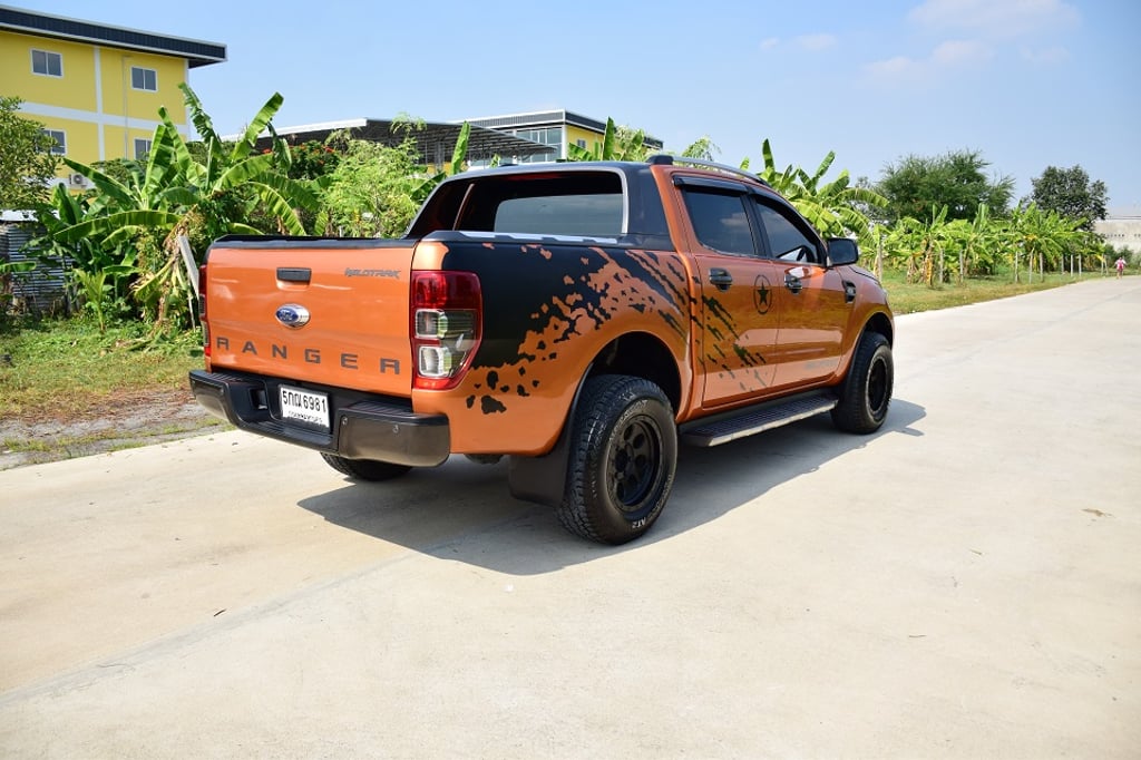 รถสวยมือเดียว  กระบะ 4ประตู FORD RANGER 2.2วายแทร็ค ไฮไลเดอร์ ออโต้ขับ2 เบาะหนัง พ.มัลติ จอทัสกรีน กล้องหลัง ไม่เคยชน พร้อมใช้ กุญแจรีโมท 2ดอกครบ โทร0957401229 ไอดีไลน์ UTBP