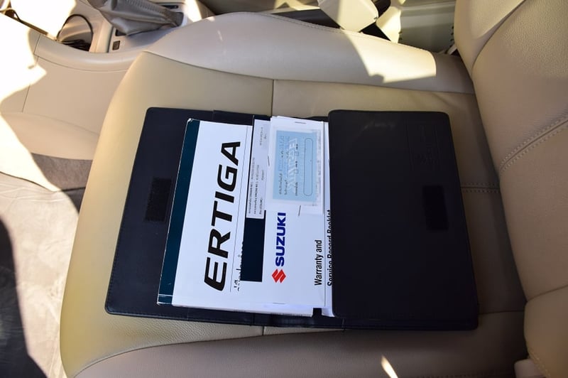 รถครอบครัวเอนกประสงค์ ฟรีดาวน์ วิ่ง 66018 กิโลเมตรเดิมๆจากป้ายแดง เบาะหนัง 3ตอน แอร์หน้า และแอร์หลังคา เกียร์ออโต้ ภายในกว้างๆ นั่งสบายทั้งครอบครัว CD MP3 ABS USB AUX FM AIRBAG กุญแจรีโมท ล้อแม็กยางใหม่ DUNLOP พร้อมกล้องถอยหลัง ไฟเลี้ยวที่กระจกไฟตัดหมอก ประหยัดน้ำมัน โทร 0957401229 ไอดีไลน์ UTBP รถครอบครัวเอนกประสงค์ ฟรีดาวน์ วิ่ง 66018 กิโลเมตรเดิมๆจากป้ายแดง เบาะหนัง 3ตอน แอร์หน้า และแอร์หลังคา เกียร์ออโต้ ภายในกว้างๆ นั่งสบายทั้งครอบครัว CD MP3 ABS USB AUX FM AIRBAG กุญแจรีโมท ล้อแม็กยางใหม่ DUNLOP พร้อมกล้องถอยหลัง ไฟเลี้ยวที่กระจกไฟตัดหมอก ประหยัดน้ำมัน โทร 0957401229 ไอดีไลน์ UTBP