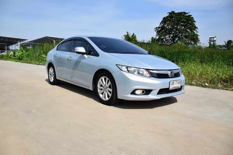 ออกรถ 9 บาท รถบ้านมือเดียว  ปี2012 ไม่เคยชน HONDA CIVIC FB 1.8E เบาะหนังแท้ปรับไฟฟ้า แอร์จอ เครื่องดีช่วงล่างแน่นๆ ครุสคอลโทล โทร 0957401229 ไอดีไลน์ UTBP