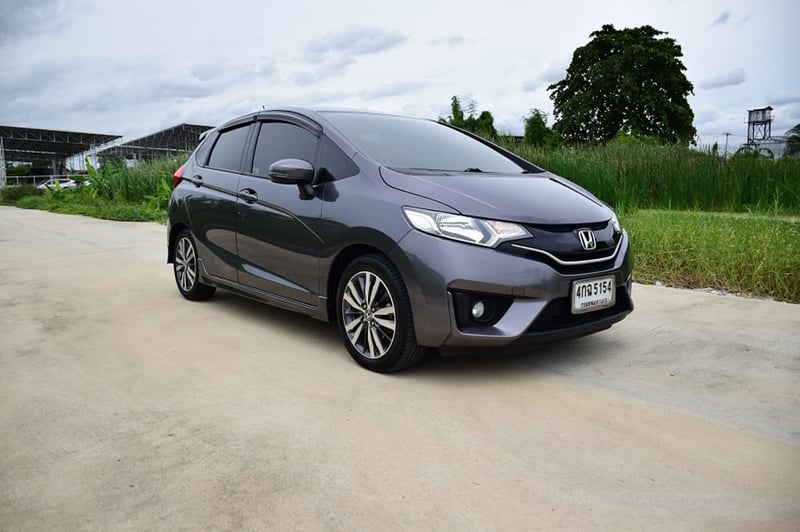 ฟรีดาวน์ HONDA JAZZ GK 1.5SV ปี14 จด2015 สีเทากัล เกียร์แพดเดิ้ลชิฟ  จอ CD MP3 ABS USB AIRBAG กุญแจคีเรท พุตสต๊าท ไฟตัดหมอก บลุทู๊ธ ครุสคอลโทล ล้อแม็ก ขับสนุกประหยัดน้ำมัน โทร0957401229 ไอดีไลน์ UTBP