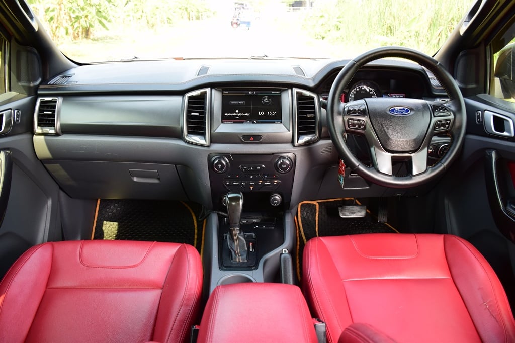 รถสวยมือเดียว  กระบะ 4ประตู FORD RANGER 2.2วายแทร็ค ไฮไลเดอร์ ออโต้ขับ2 เบาะหนัง พ.มัลติ จอทัสกรีน กล้องหลัง ไม่เคยชน พร้อมใช้ กุญแจรีโมท 2ดอกครบ โทร0957401229 ไอดีไลน์ UTBP