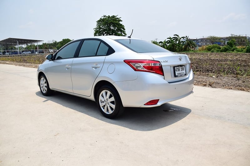 ปี2016 รถบ้านวิ่งน้อยมาก 126xxx กิโลเมตร ฟรีดาวน์ เครื่อง 1.5 DUAL VVT-i ประหยัดน้ำมัน เกียร์ออโต้ แอร์เย้นฉ่ำ CD MP3 ABs USB AUX FM AIRBAG กุญแจรีโมท สำรองครบ ล้อแม็กยางใหม่ โทร 0957401229 ไอดีไลน์ UTBP 