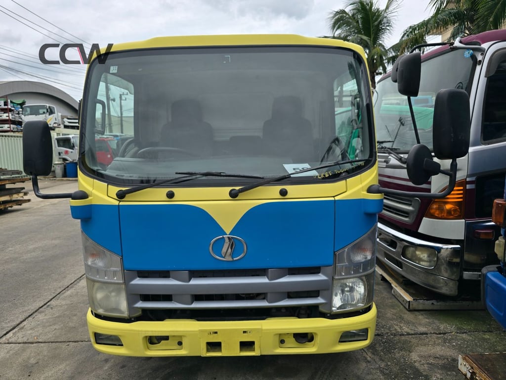 รถ 6 ล้อเล็ก ISUZU ROBOCOP เครื่องยนต์ 4JJ1: 150 แรงม้า