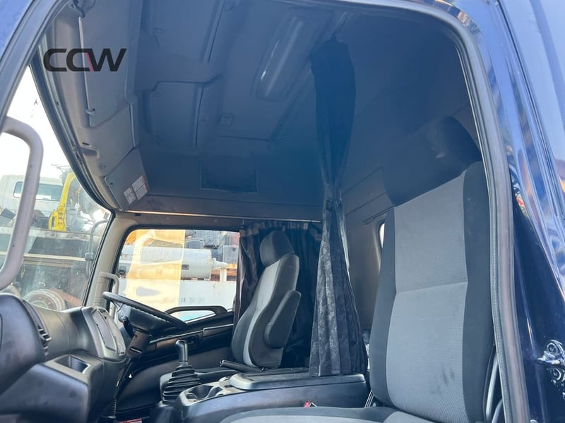 HINO 6 ล้อกลาง EURO-5 รุ่นใหม่ JO7E: 240 แรงม้า