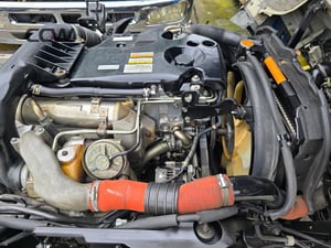 รถ 6 ล้อเล็ก ISUZU ROBOCOP เครื่องยนต์ 4JJ1: 150 แรงม้า