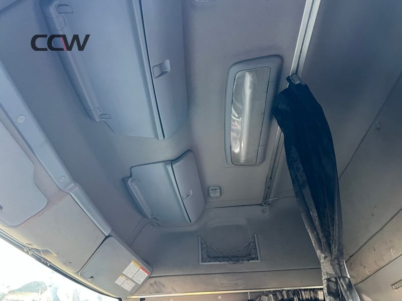 HINO 6 ล้อกลาง EURO-5 รุ่นใหม่ JO7E: 240 แรงม้า