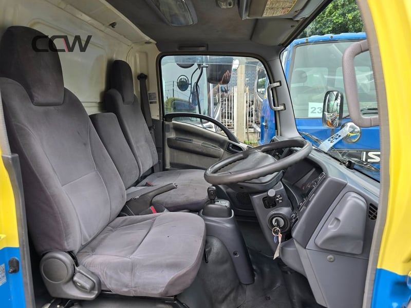 รถ 6 ล้อเล็ก ISUZU ROBOCOP เครื่องยนต์ 4JJ1: 150 แรงม้า