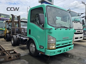 รถ 6 ล้อเล็ก ISUZU NMR เครื่องยนต์ 4JJ1: 150 แรงม้า