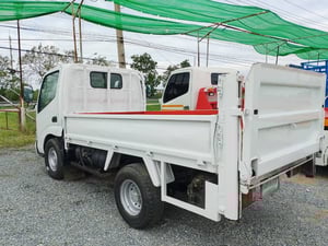 toyota Dutro เครื่องเบนซิน + LPG 2.7 vvti 5 เกียร์ ท้ายลิฟต์