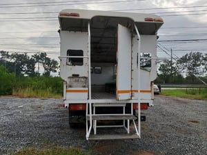 JBC 6ล้อ รถนั่ง 2แถว  ปี2017  เครื่อง 100 แรง turbo