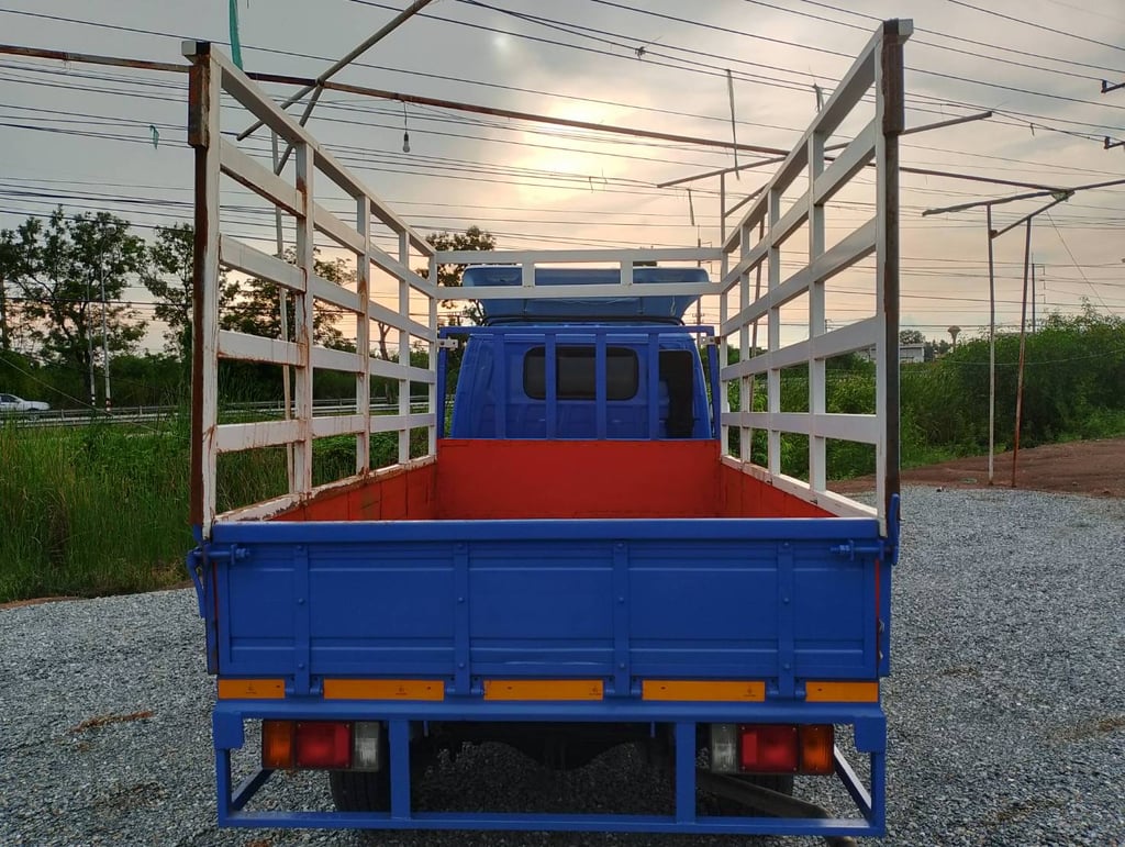 ISUZU NKR 100แรงม้า รถบรรทุก 4ล้อ กระบะคอกสูง ปี2003