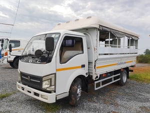 JBC 6ล้อ รถนั่ง 2แถว  ปี2017  เครื่อง 100 แรง turbo