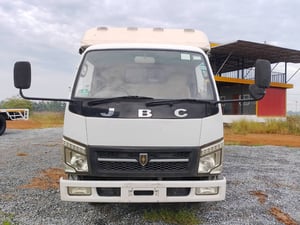 JBC นั่ง 2 แถว 100แรงม้า รถบรรทุก 6ล้อ สองแถว ปี2017