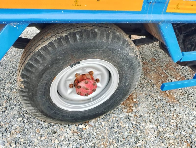 NKR 4 ล้อ ปี 2005 ป้ายเล็กไม่ติดเวลา เครื่อง 100 แรง NKR 4 ล้อ ปี 2005 ป้ายเล็กไม่ติดเวลา เครื่อง 100 แรง