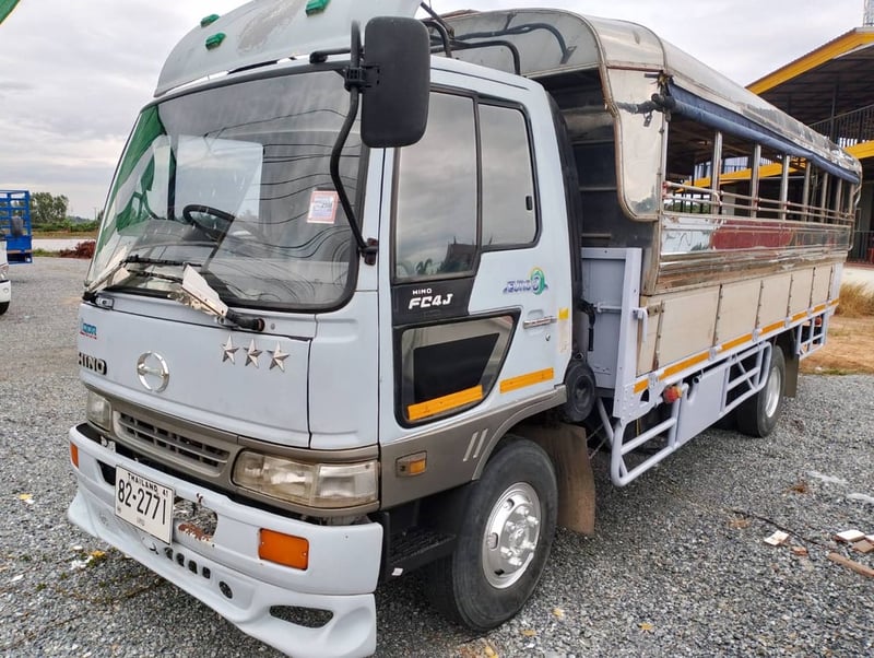 รถบรรทุก Hino ปี 2540 รุ่น FC4J 140แรง นั่ง2 แถว