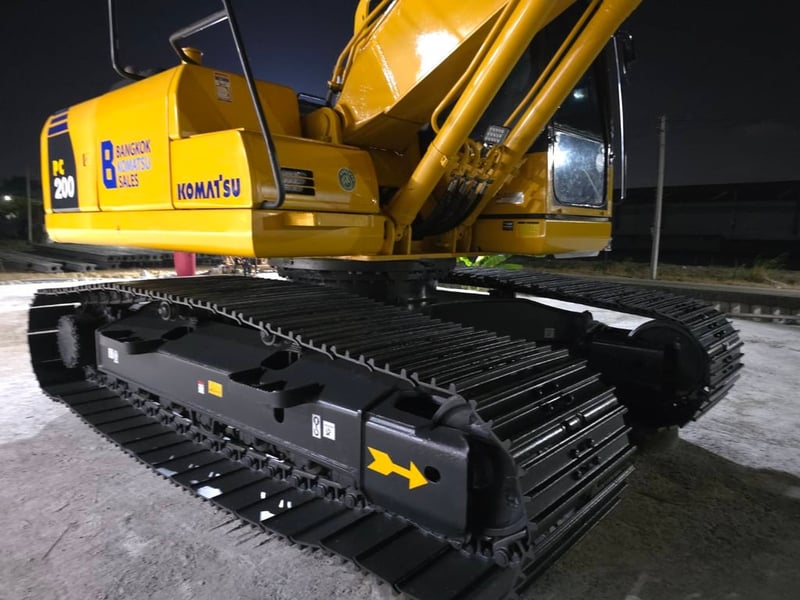 ขาย KOMATSU PC200-8MO