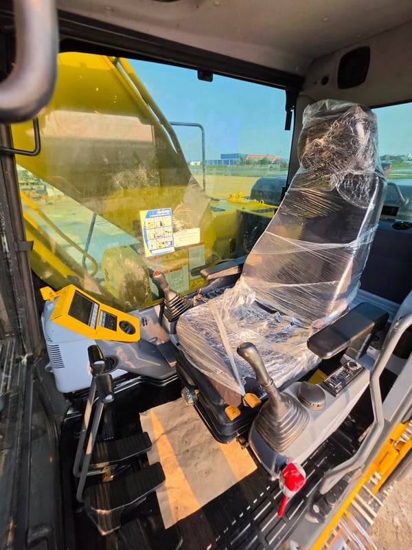 ขาย KOMATSU PC200-8MO ขาย KOMATSU PC200-8MO